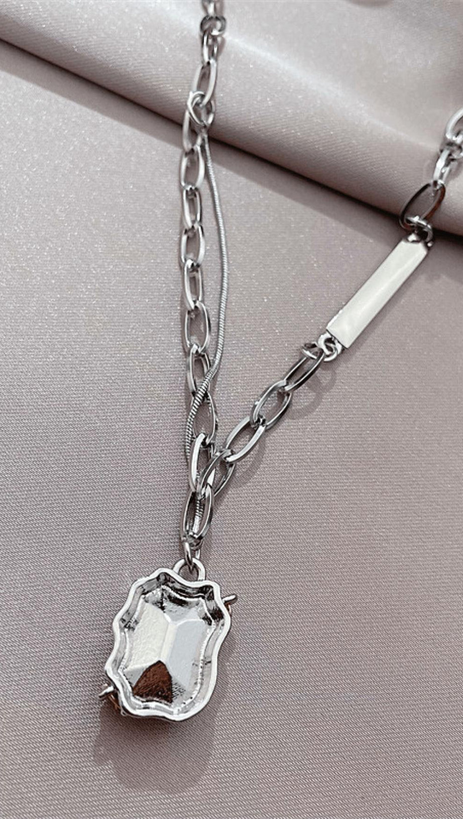 ZIRKON SCHLÜSSELBEINKETTE