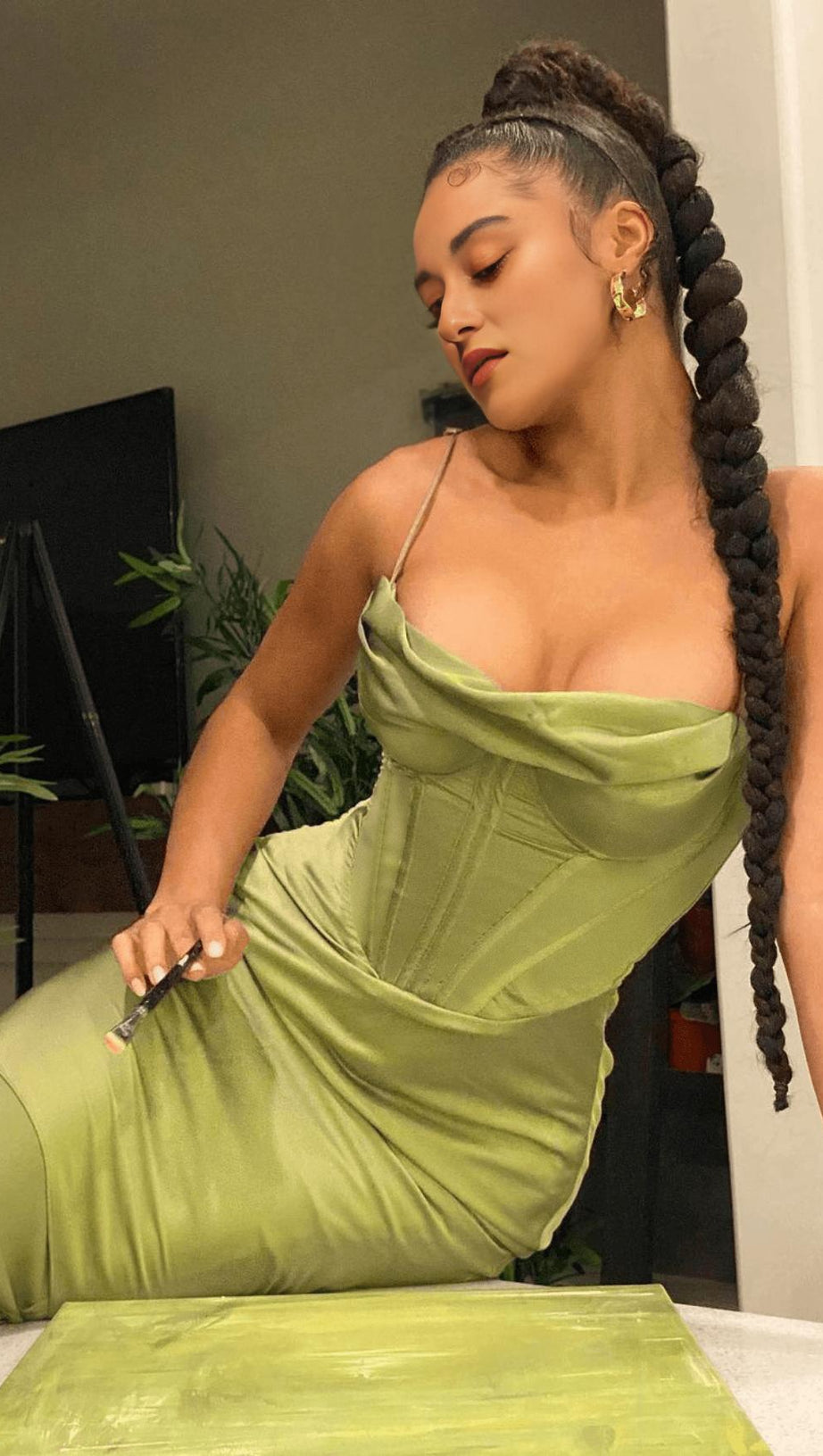 ZEE OLIVE SLIP KLEID