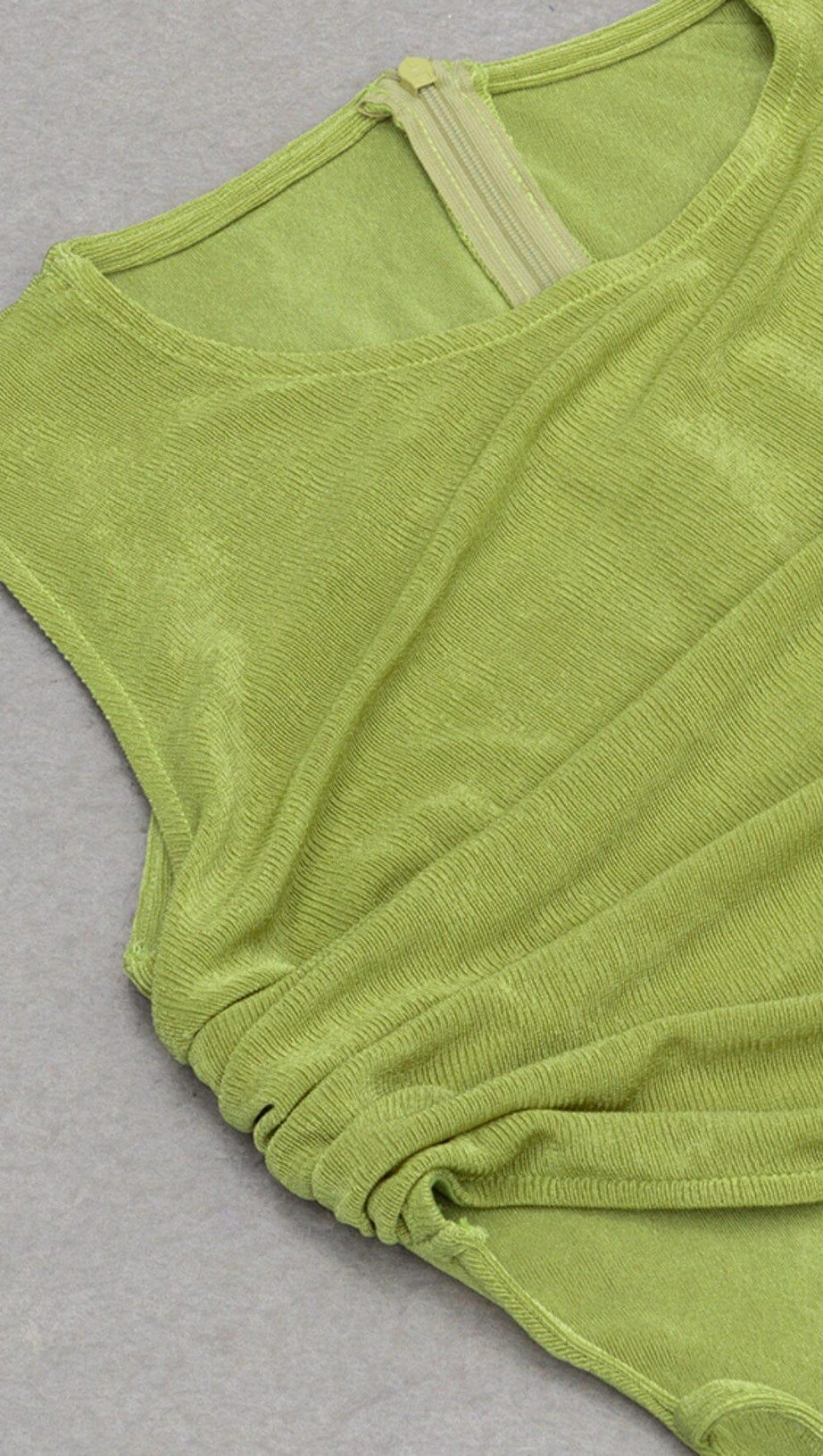 CUT OUT RUCHED MIDI DRESS IN GREEN