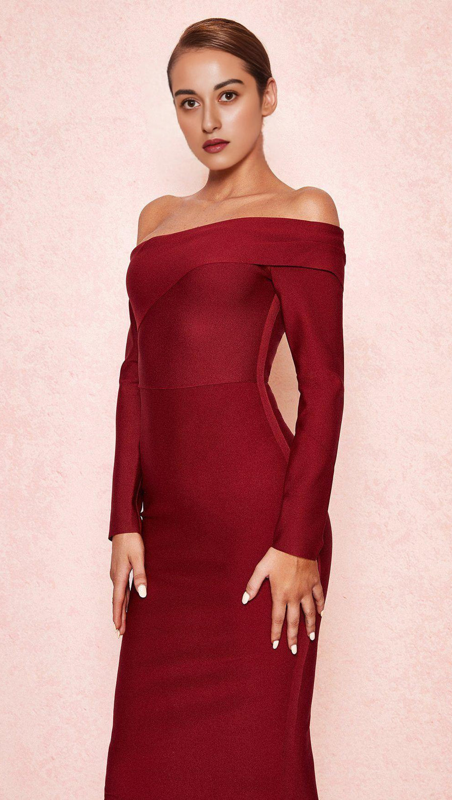 WEINROTES MAXIKLEID MIT DRAPIERTEN SCHULTERN