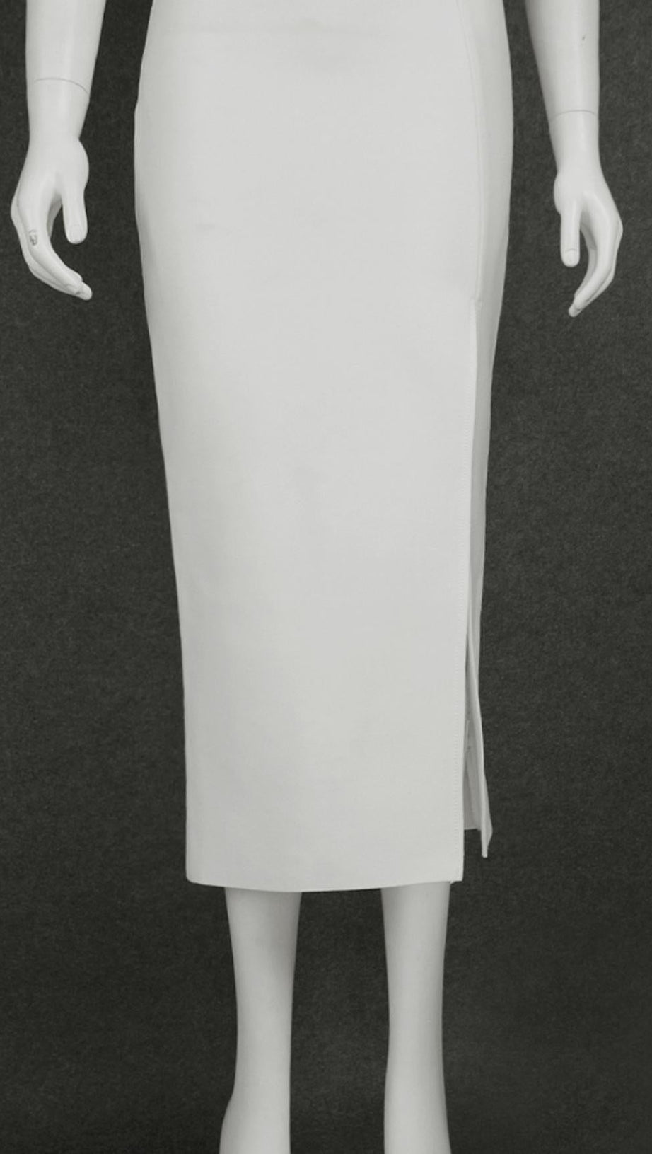 ABITO BIANCO CON SCOLLO A CUORE E FASCE