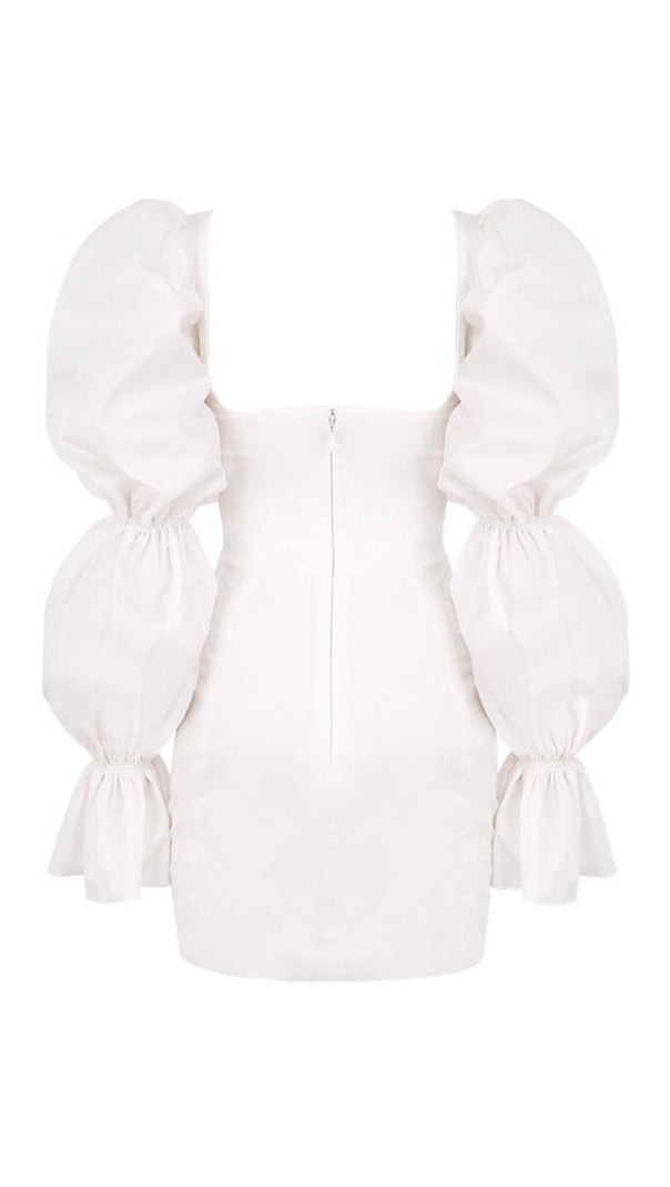 WEISSES KORSETTKLEID MIT PUFFÄRMELN 