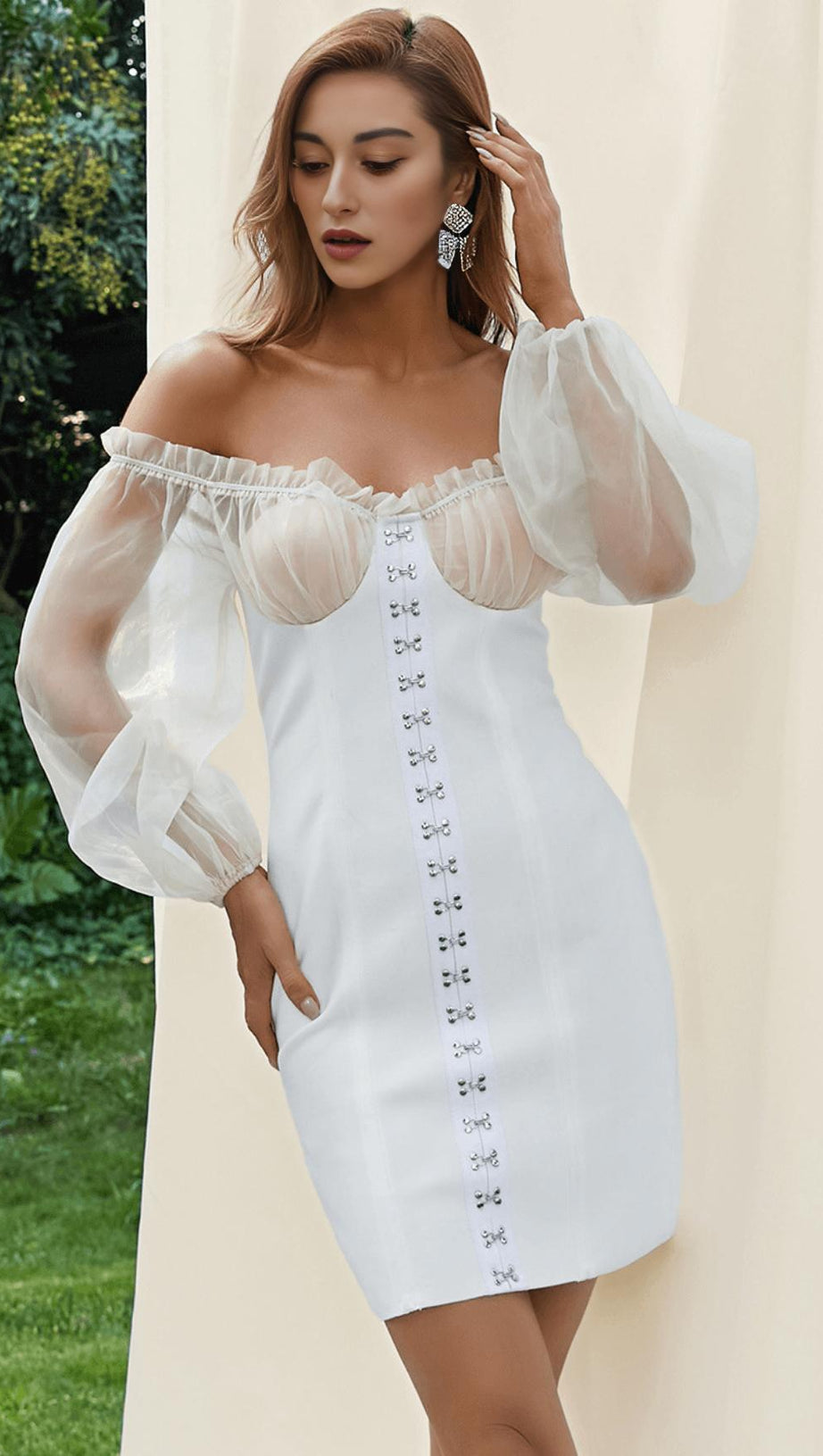 WHITE  YARN SLEEVE MINI DRESS