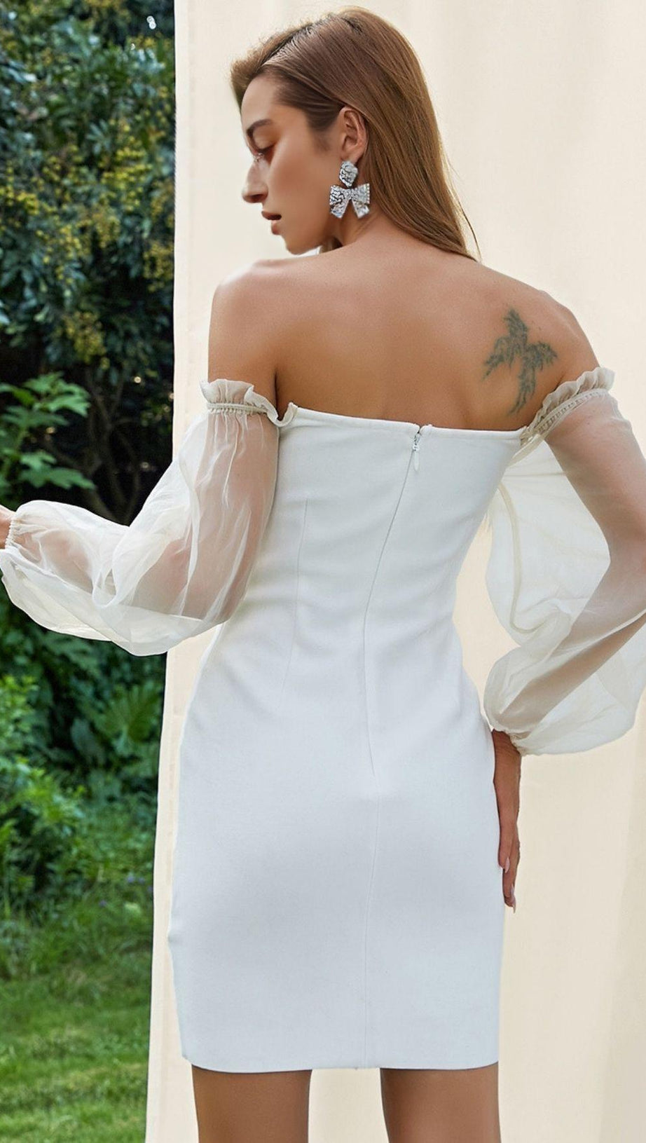 WHITE  YARN SLEEVE MINI DRESS