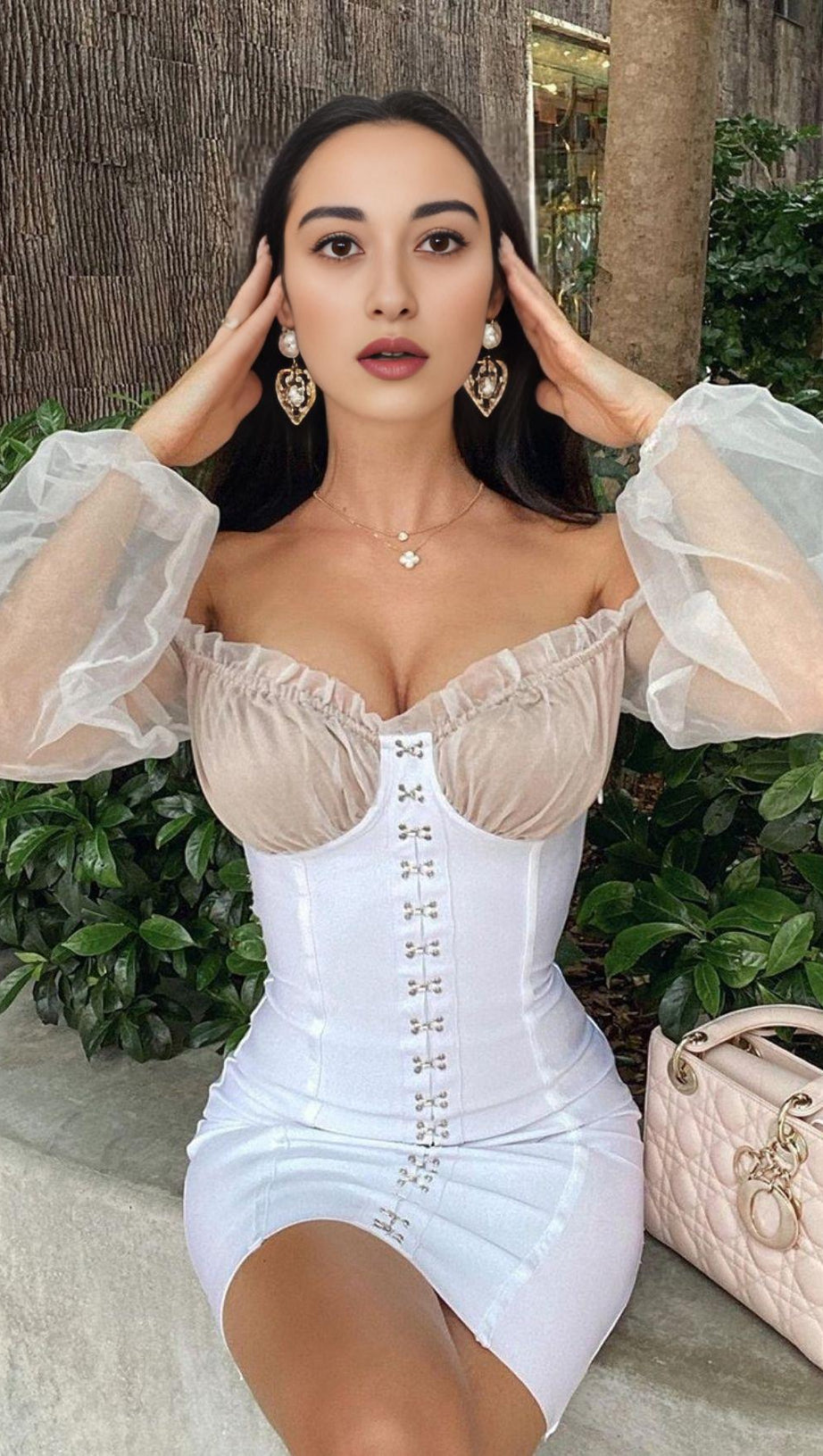 WHITE  YARN SLEEVE MINI DRESS