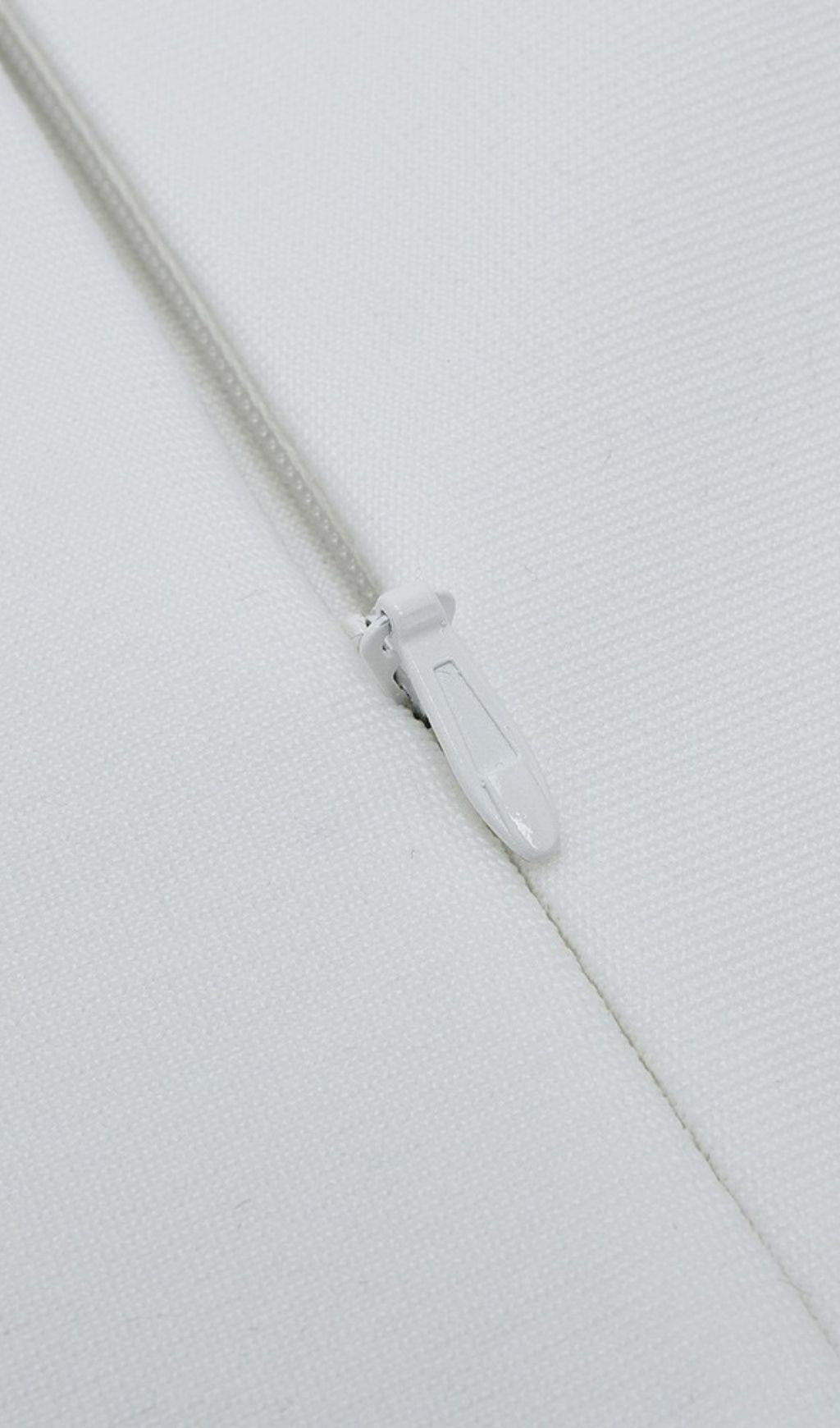 WHITE  YARN SLEEVE MINI DRESS