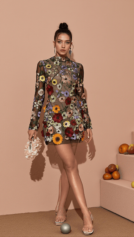 Saige – Langärmliges Minikleid aus Netzstoff mit Blumenmuster in Schwarz