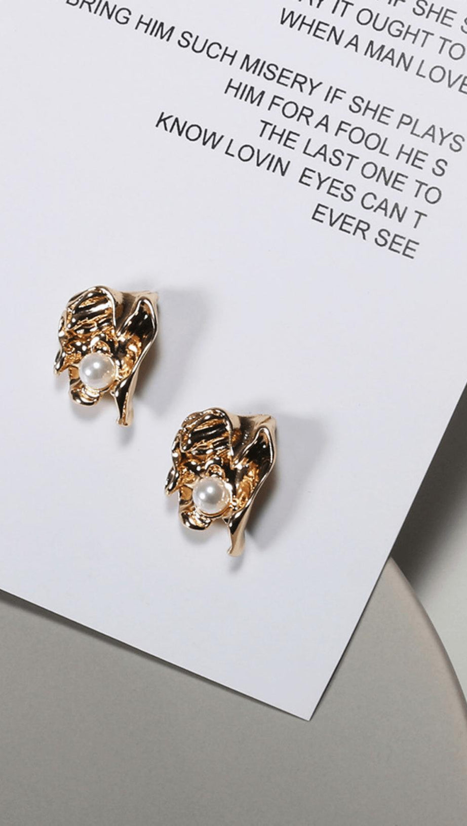 VINTAGE FLOWER EARRINGS