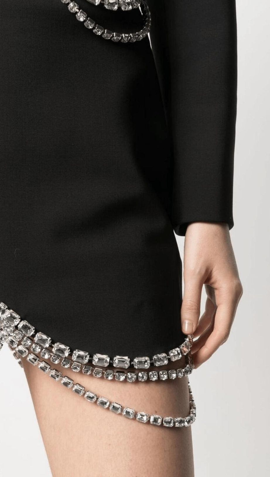 ABITO DUE PEZZI CON CATENA DI STRASS