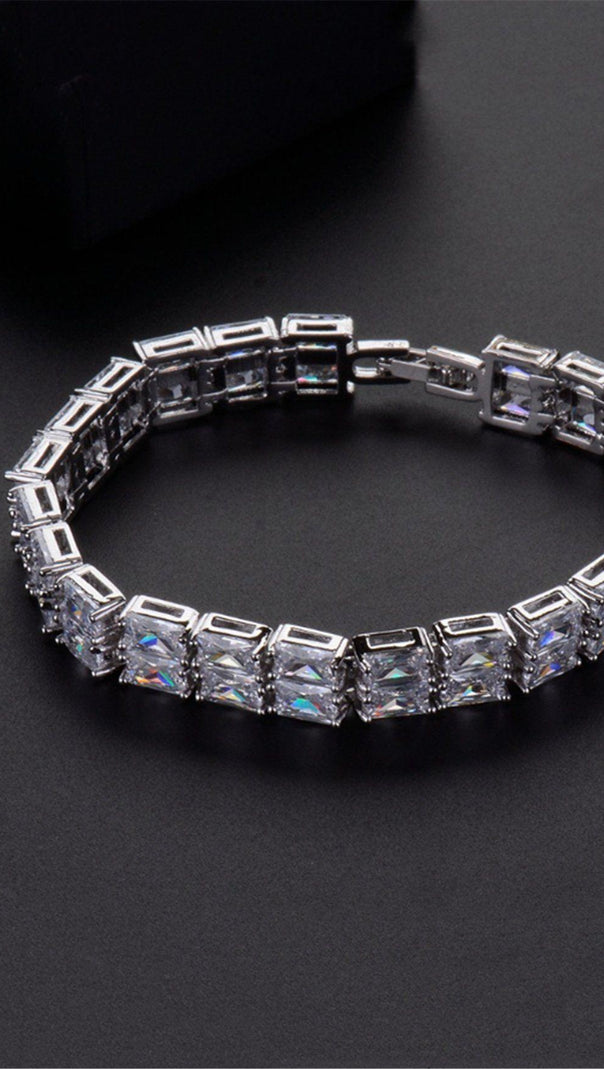 AIIZIE TEMPERAMENT SQUARE ZIRCON - product image