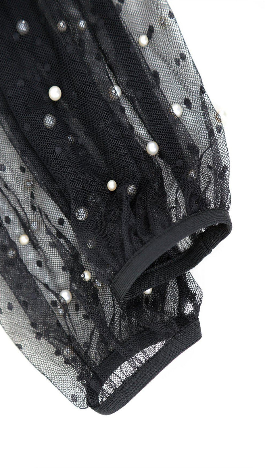 Hellbraunes Kleid mit Rüschen und PUFFÄRMELN