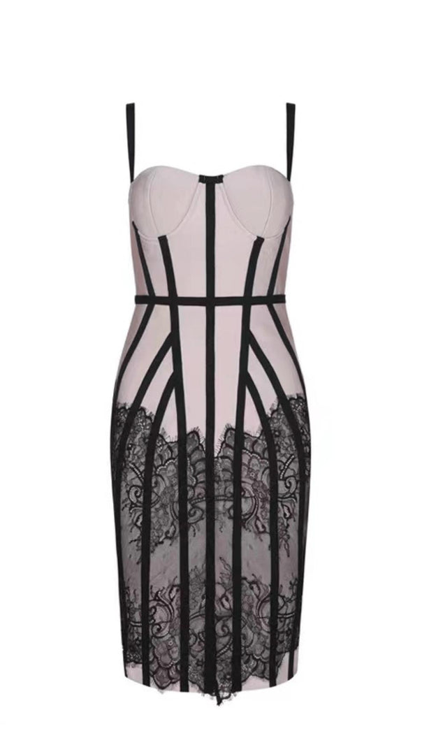 SCHLANKES KLEID AUS SPITZE MIT STRAPSEN