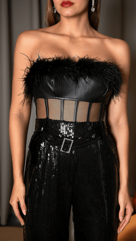 Natalie – Schwarzer Jumpsuit mit Federpailletten