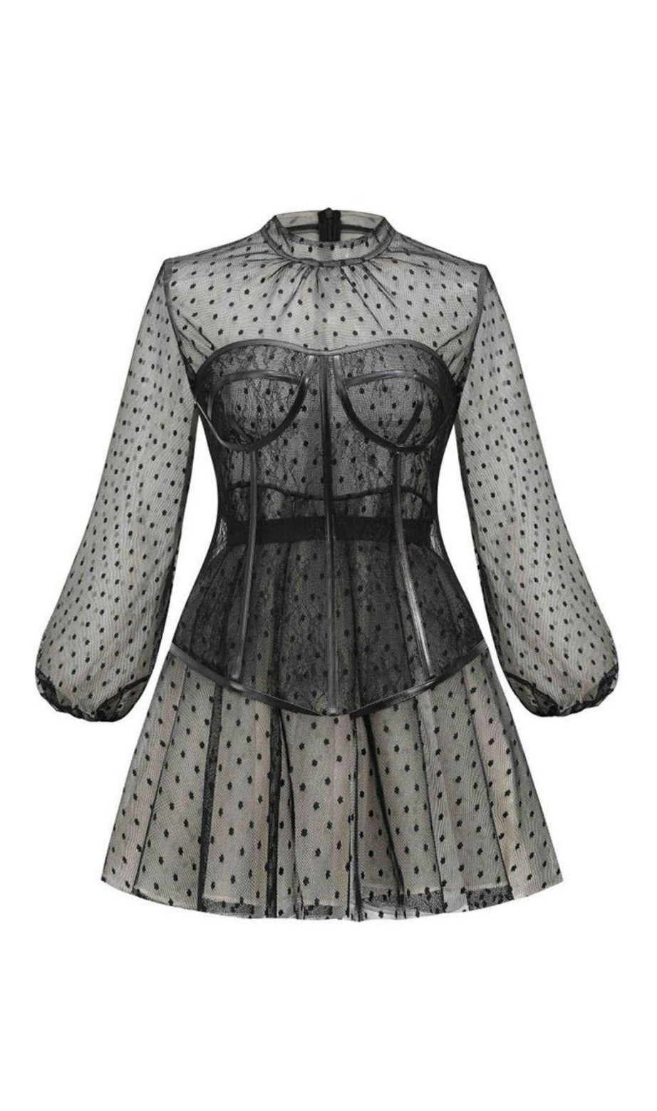 TOP IN PIZZO SENZA SPALLINE, MODA E TEMPERAMENTO DA STRADA