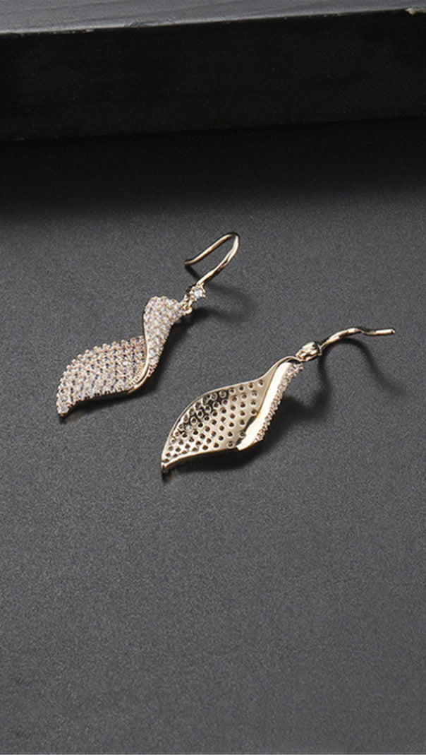 AIIZIE SPRIAL LONG ZIRCON EARRINGS - product image