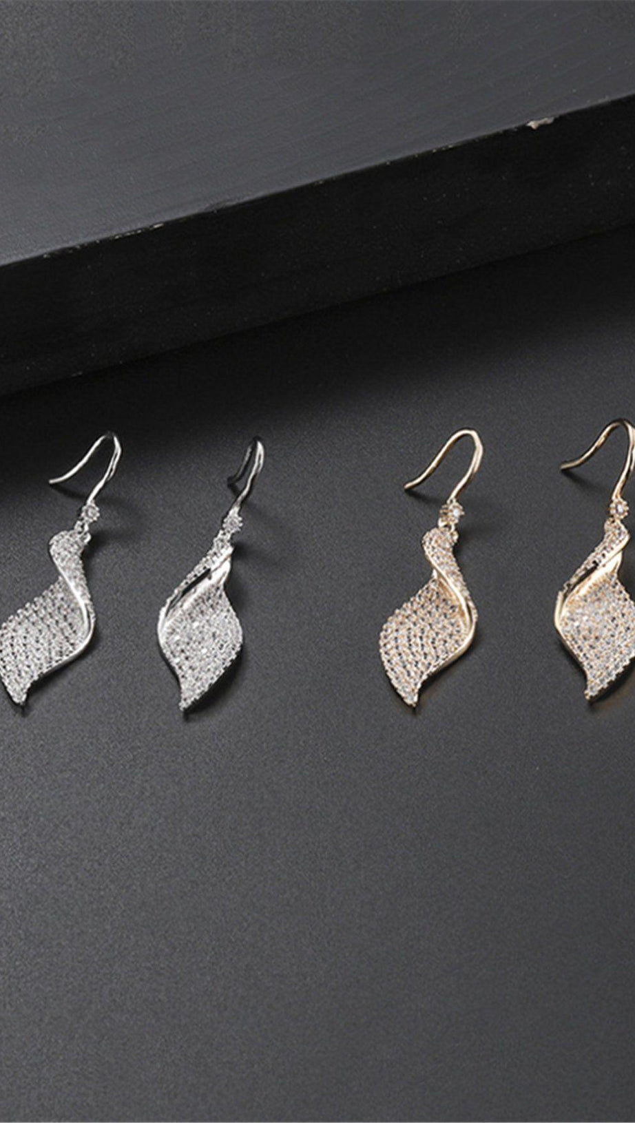 SPRIAL LONG ZIRCON EARRINGS