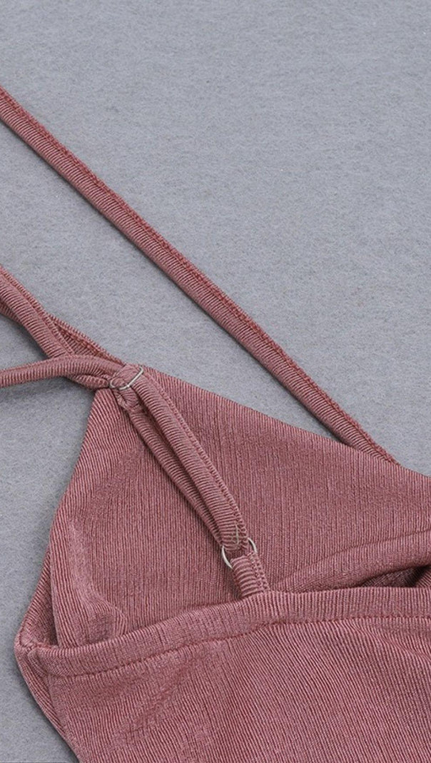 Kleid mit geteiltem Fischschwanz.