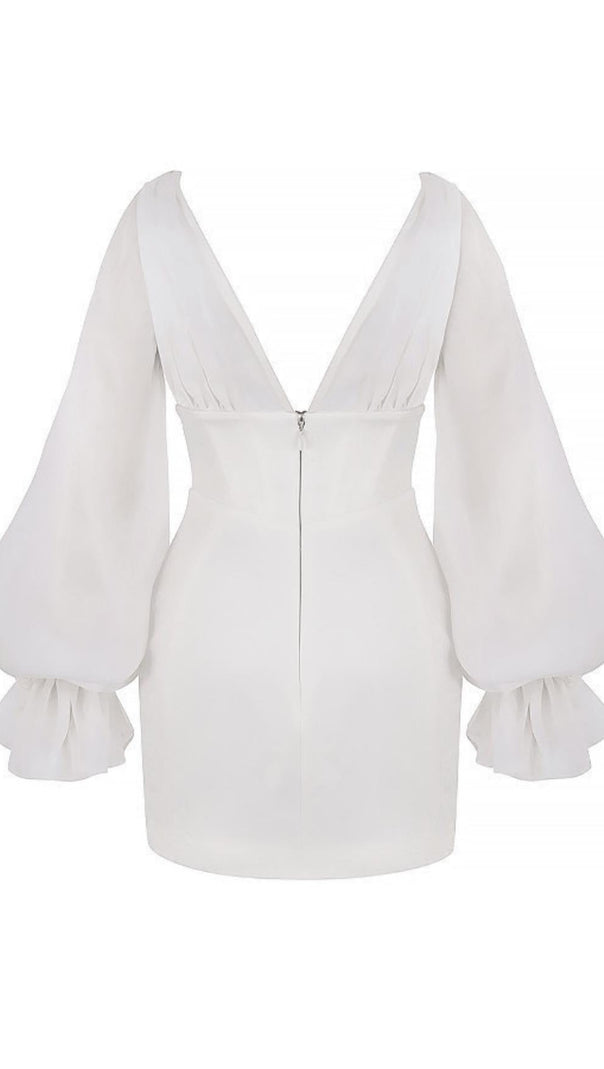 Elfenbeinfarbenes Satin-Minikleid mit ausgestellten Ärmeln