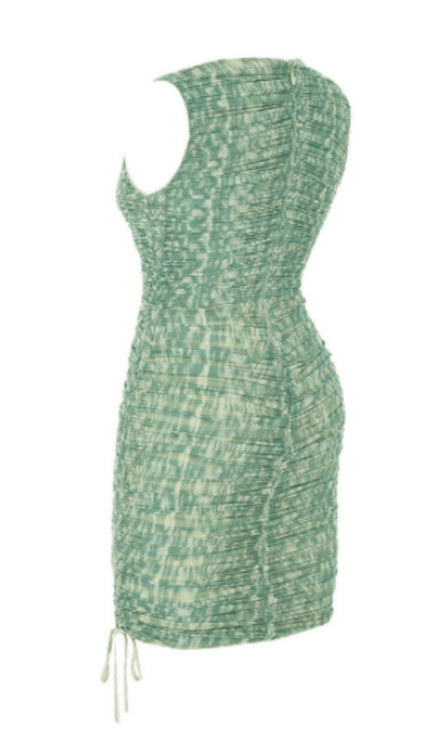 MINIKLEID AUS GERÄUCHERTEM NETZ