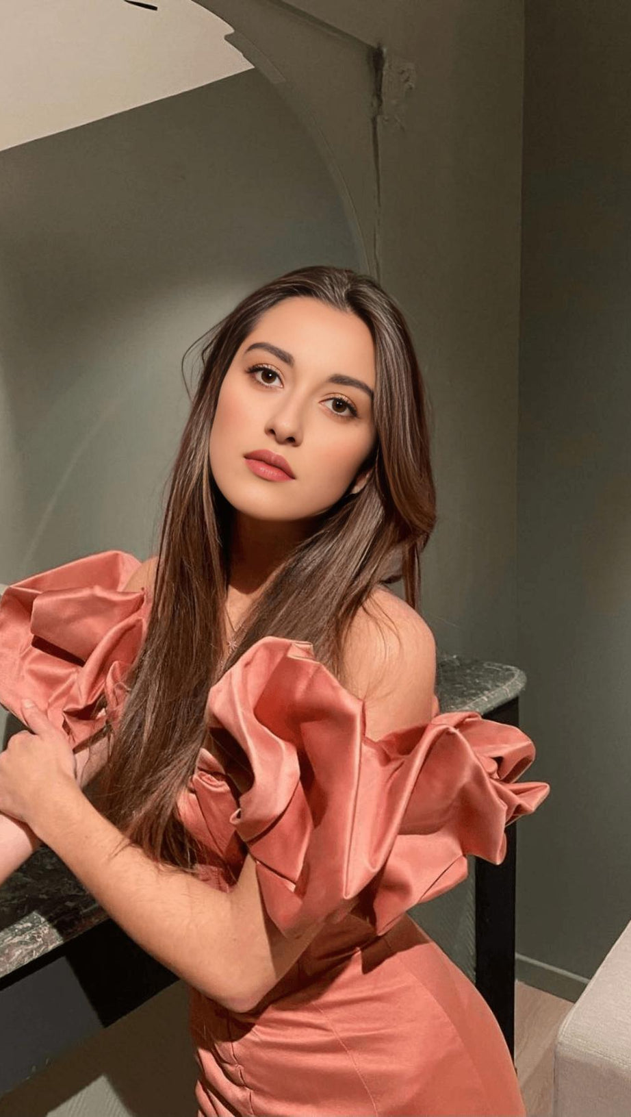 SATIN RUFFLE STRAPLESS MINI DRESS IN ROSE PINK