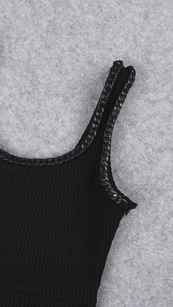 ABITO MIDI ASIMMETRICO CON BENDAGGI IN NERO
