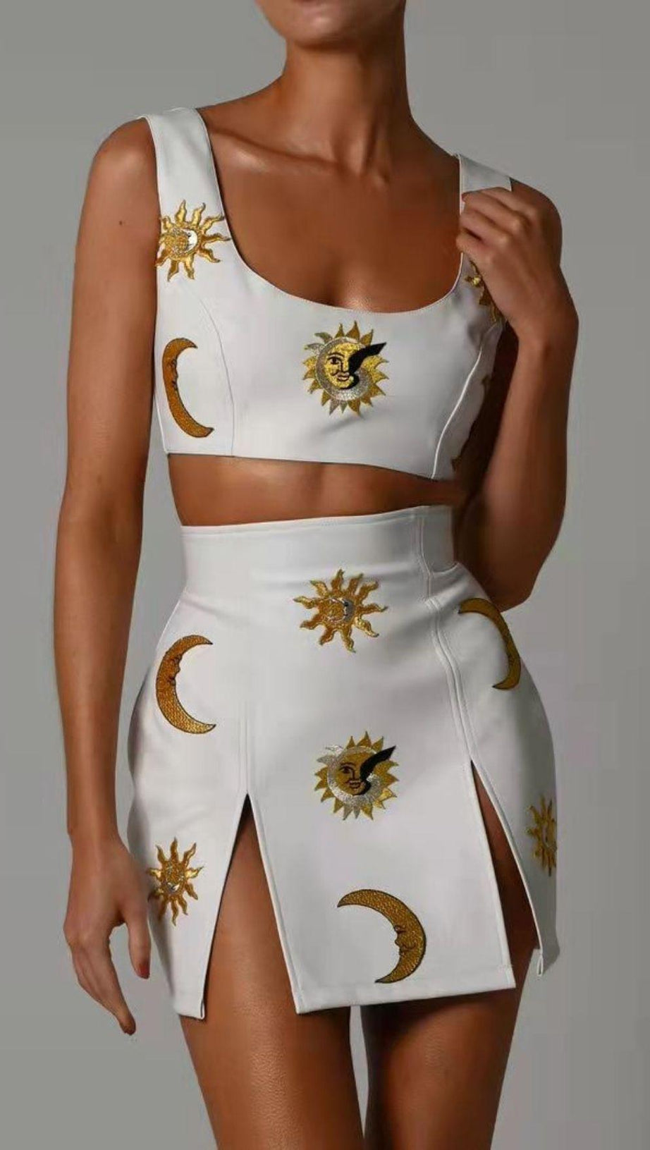 Zweiteiliges Set aus Kristallleder in Weiß