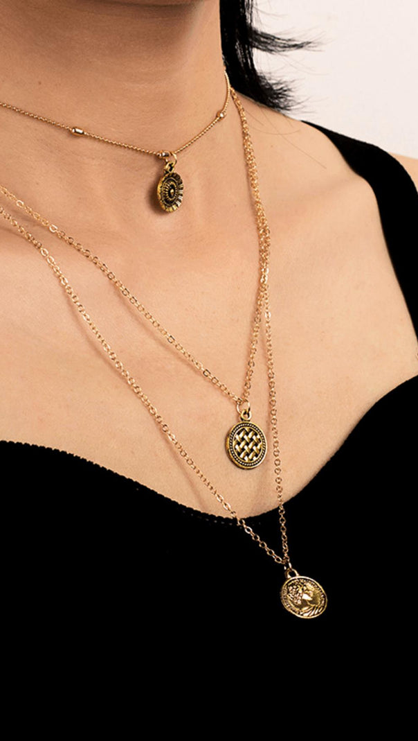 AIIZIE PORTRAIT MEDAL MULTI-LEVEL NECKLECE - product image