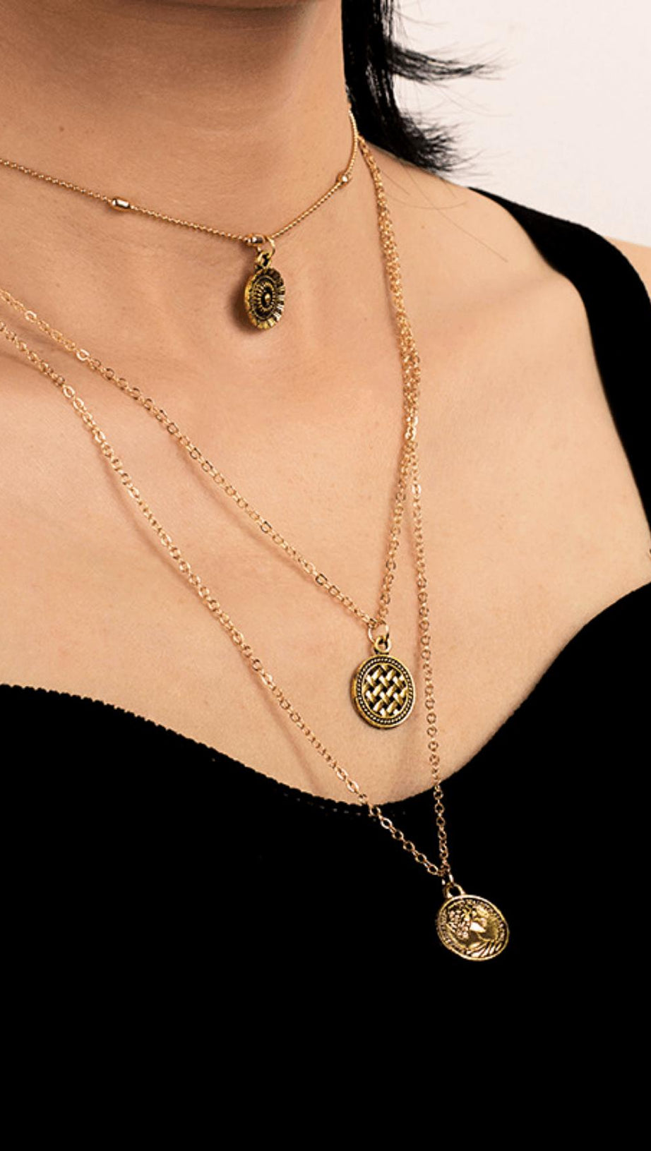 COLLANA MULTILIVELLO CON MEDAGLIA RITRATTO