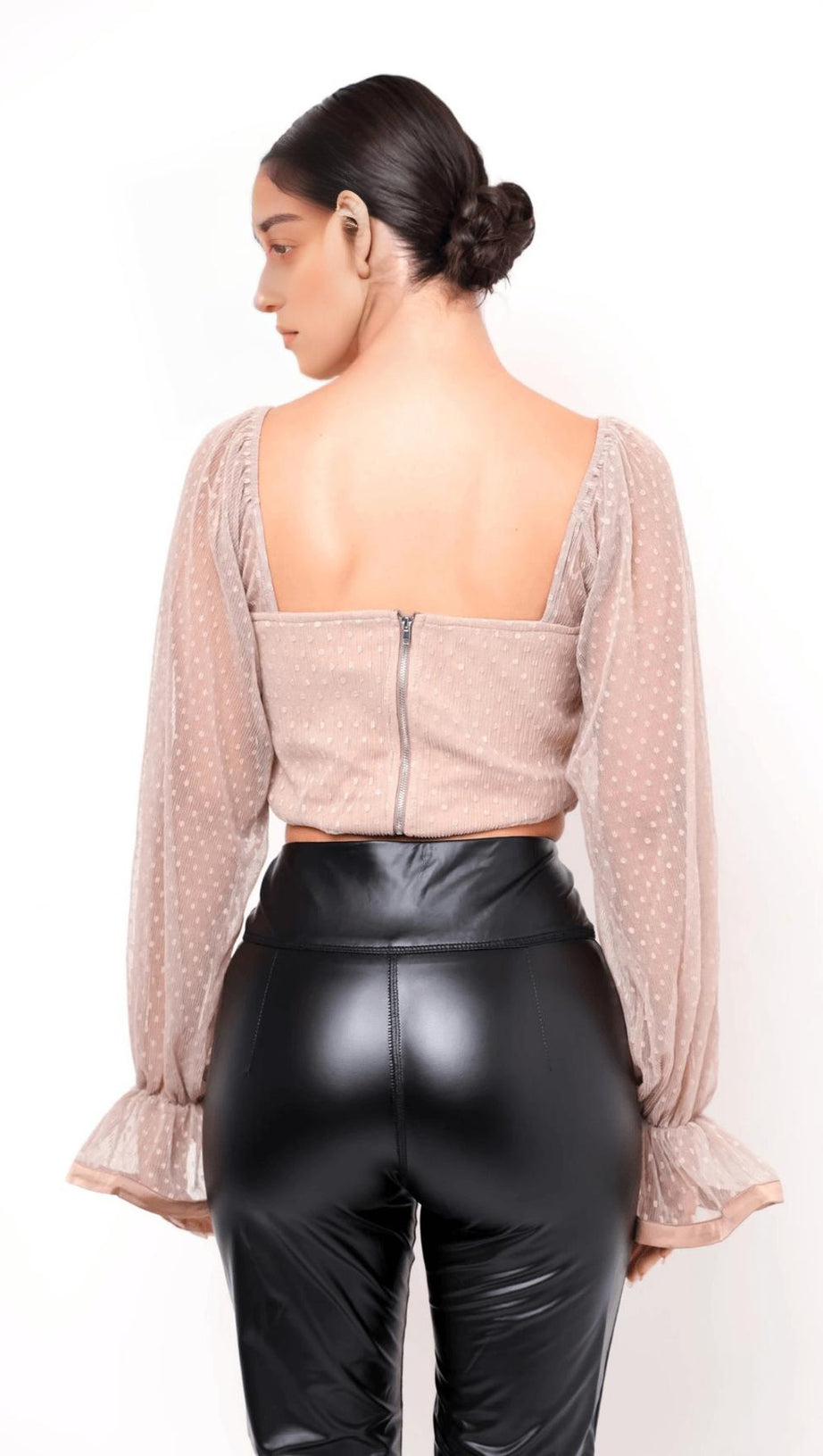 TOP CORTO CON SENO AVVOLGENTE A POIS ROSA