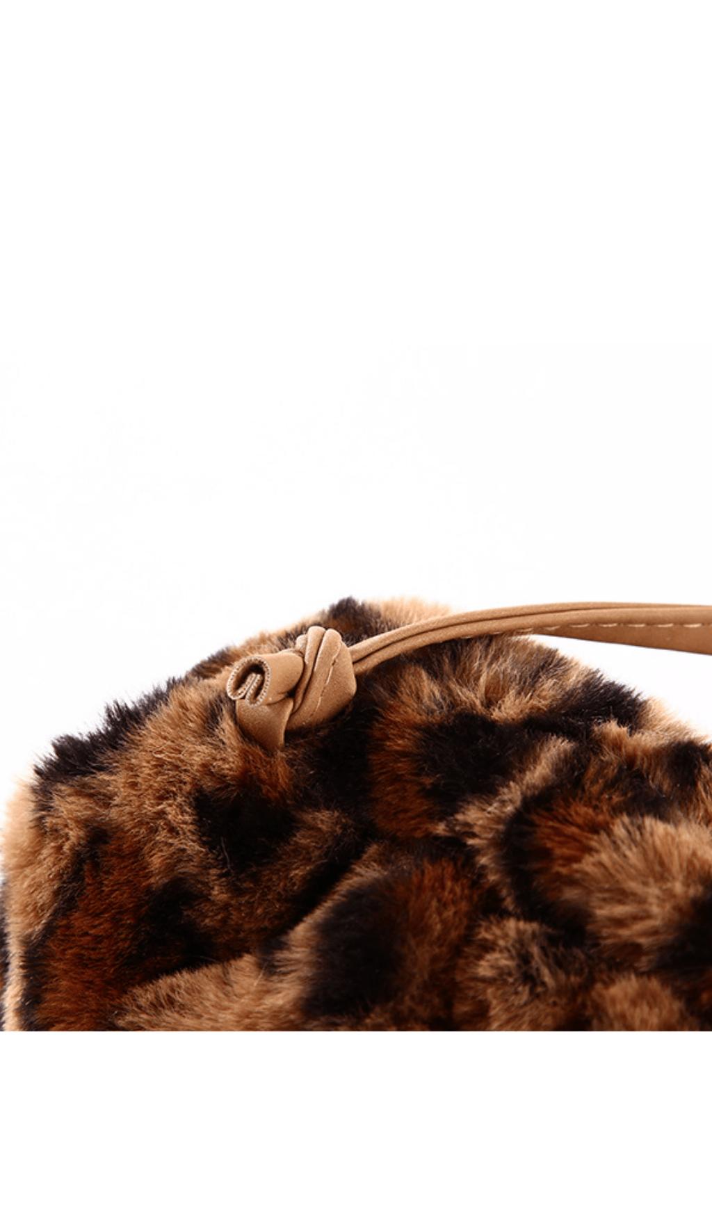 PANINO DI PELUCHE CON STAMPA LEOPARDATA