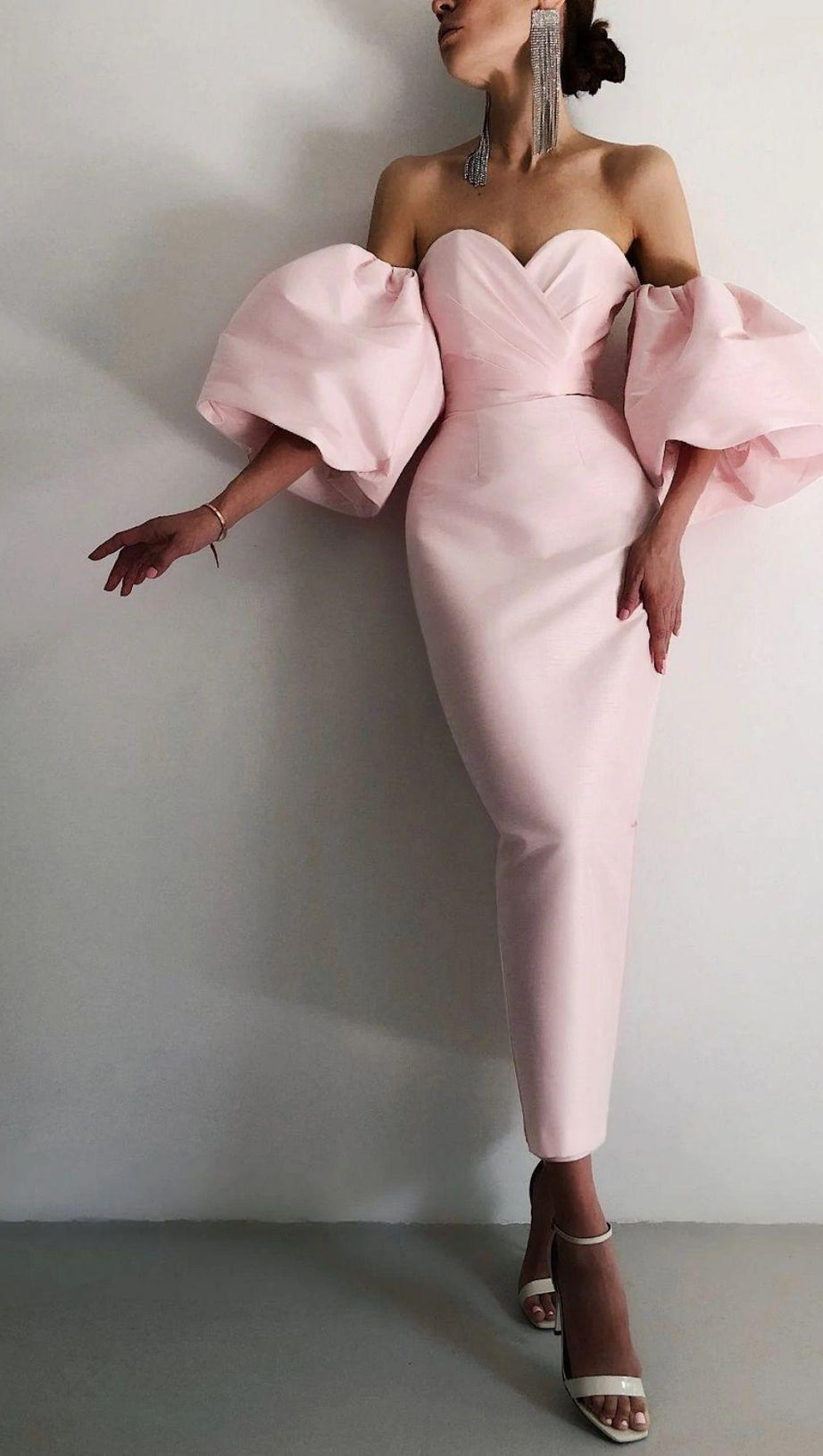 SATIN STRAPLESS MIDI DRESS IN PINK