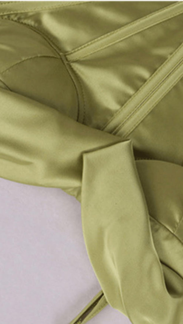 Pile of Collar Fishbone Camisole Tops