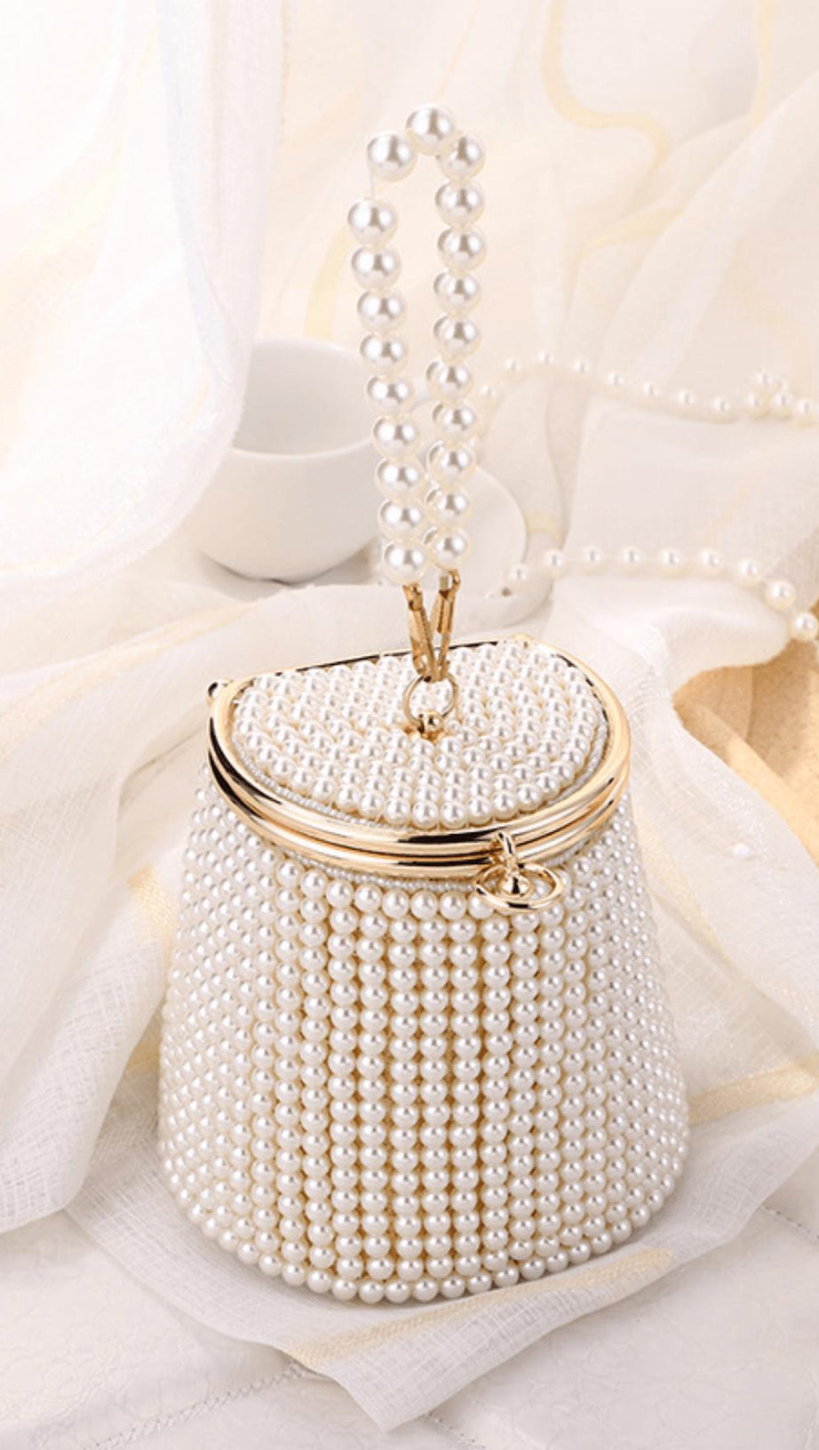 PEARL BUCKET BAG