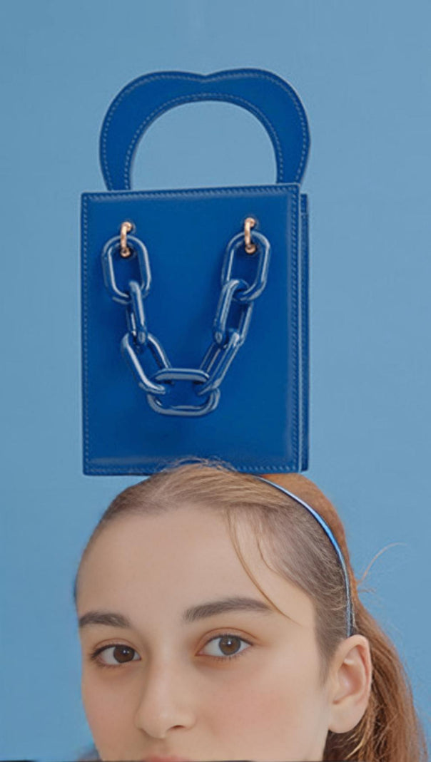 AIIZIE PEACH HEART HANDBAG. - product image