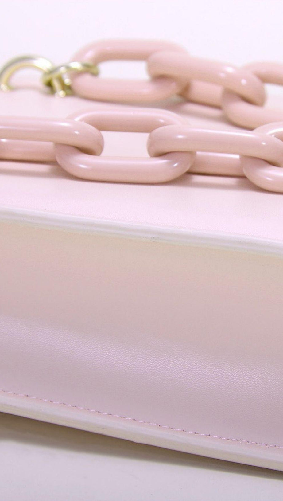 PEACH HEART HANDBAG.