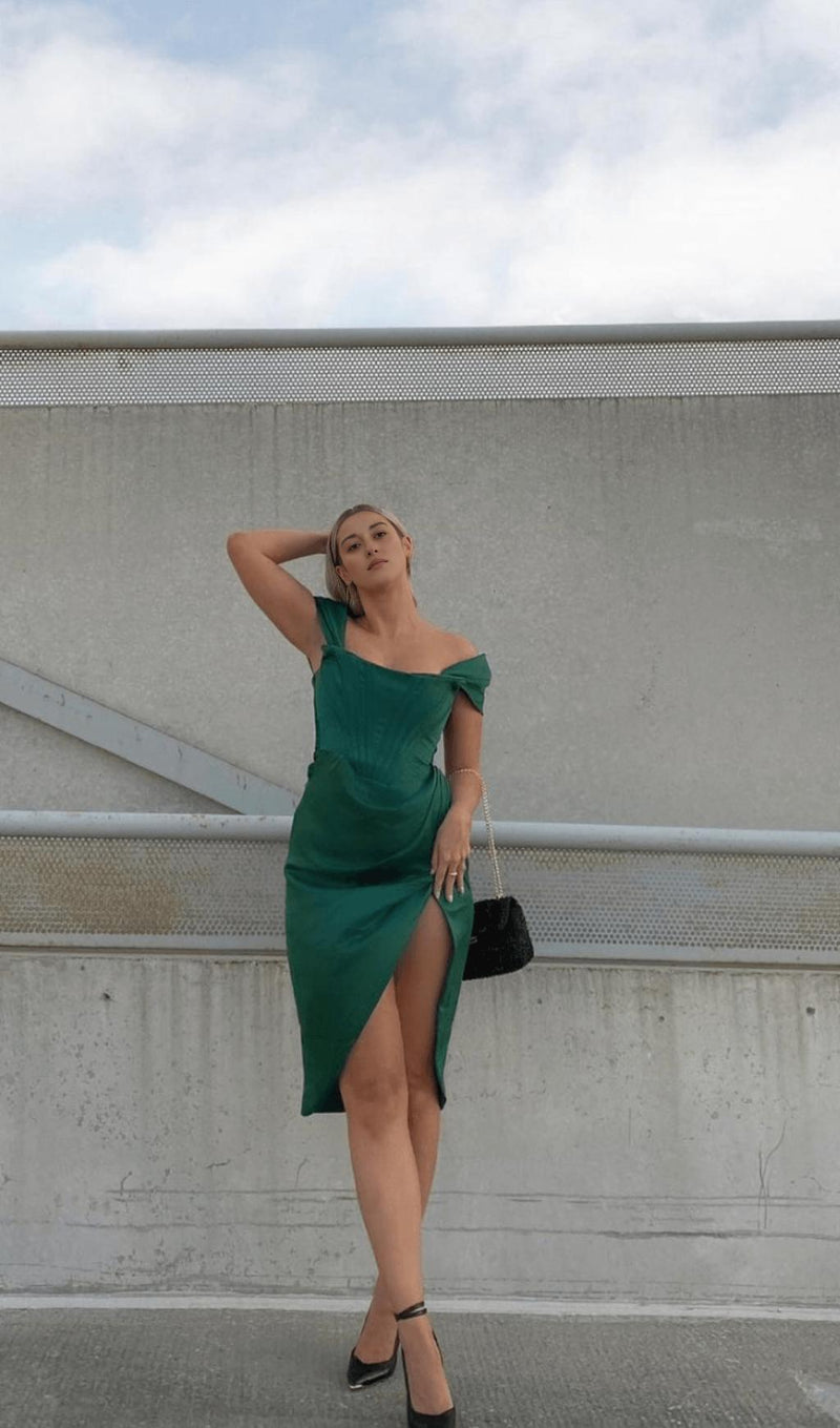 EMERALD STAIN STRAPLESS RUCHED MIDI DRESS