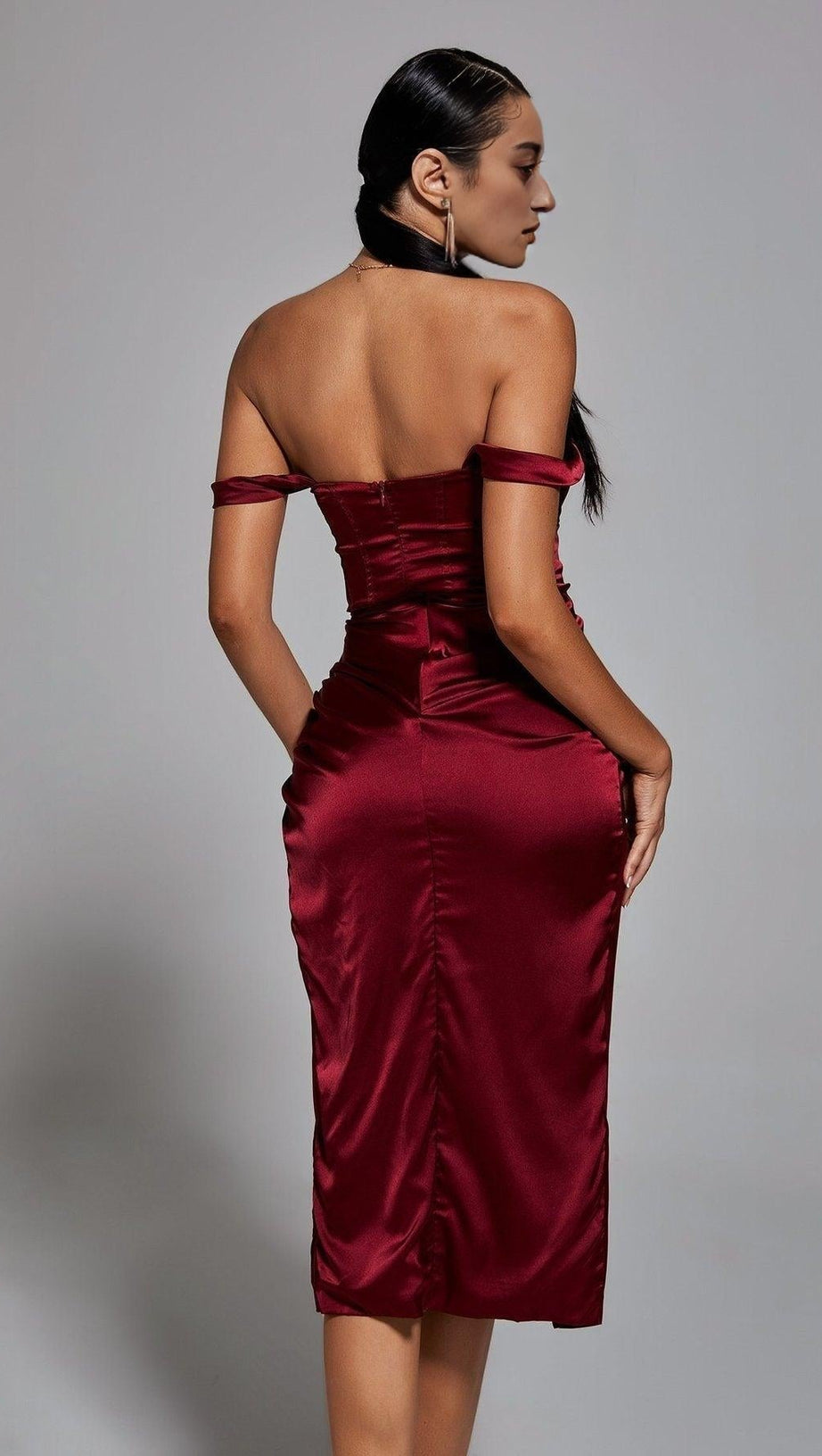 OFF SHOULDER DRESS IN WINE