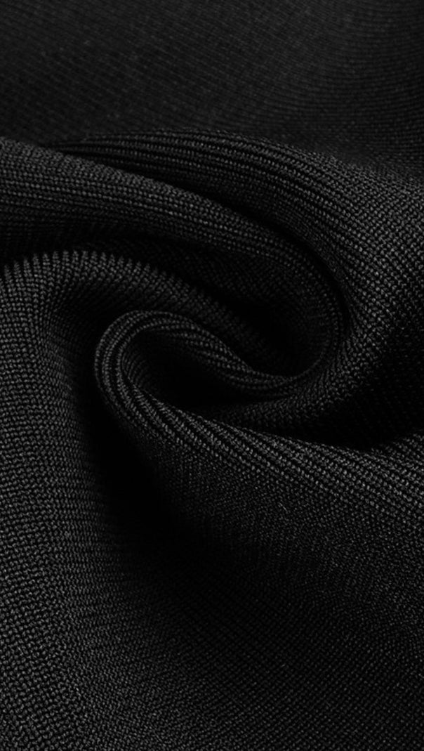 MINI ABITO CON COLLANA DI CRISTALLI IN NERO