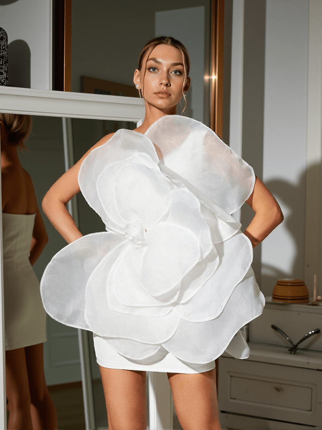 Gannon Minikleid mit One-Shoulder-Träger und Blumenmuster