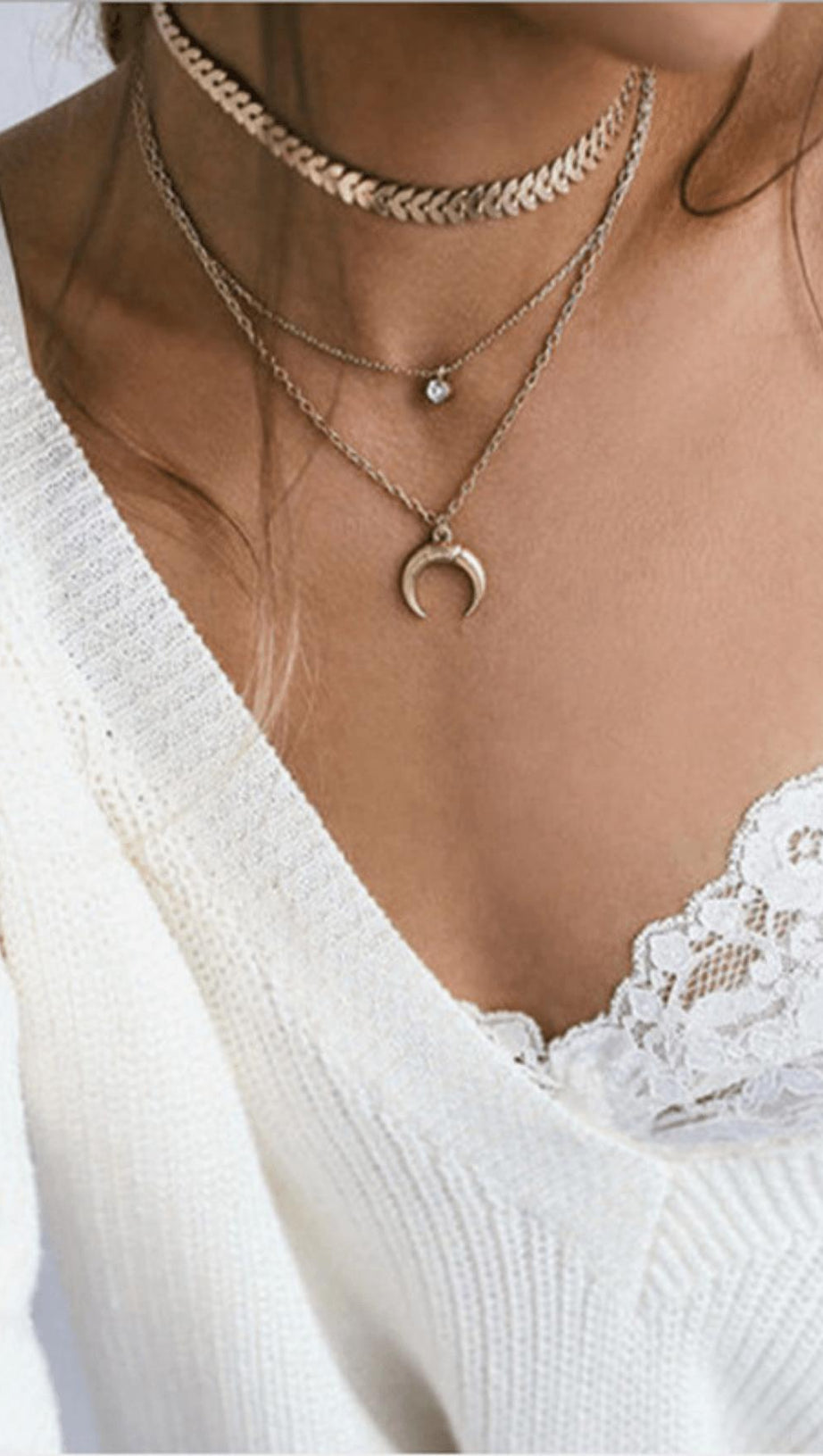 MULTI-LAYERED CRESCENT PENDANT NECKLACE