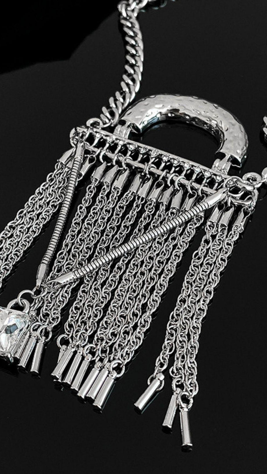 METAL TASSEL CROSSBODY CHAIN BAG