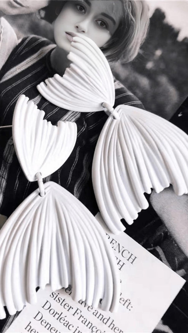 AIIZIE MERMAID BIG EARRINGS - product image