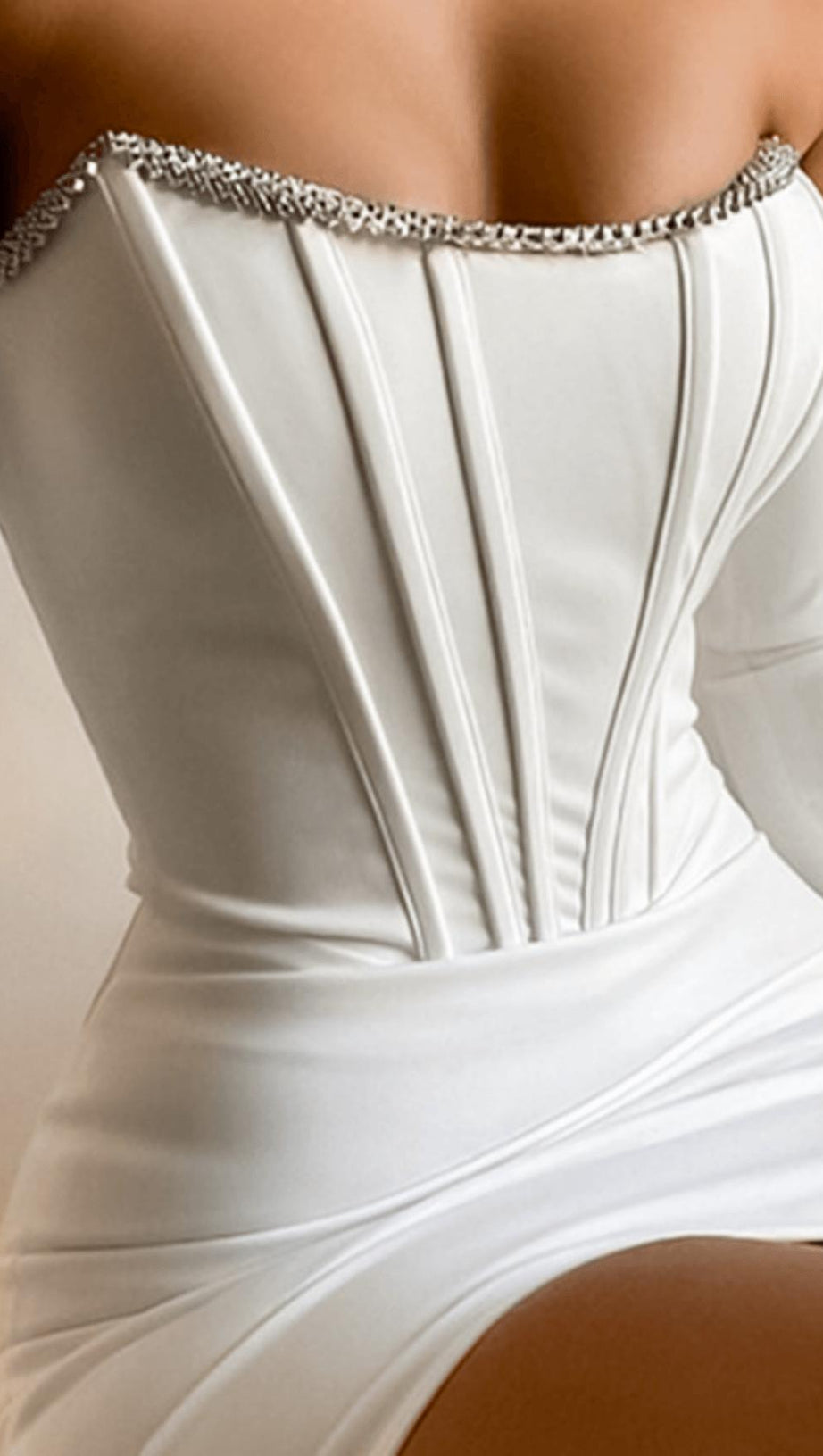 LUXURIOUS ONE-DIAMOND NECKLINE DRESS.