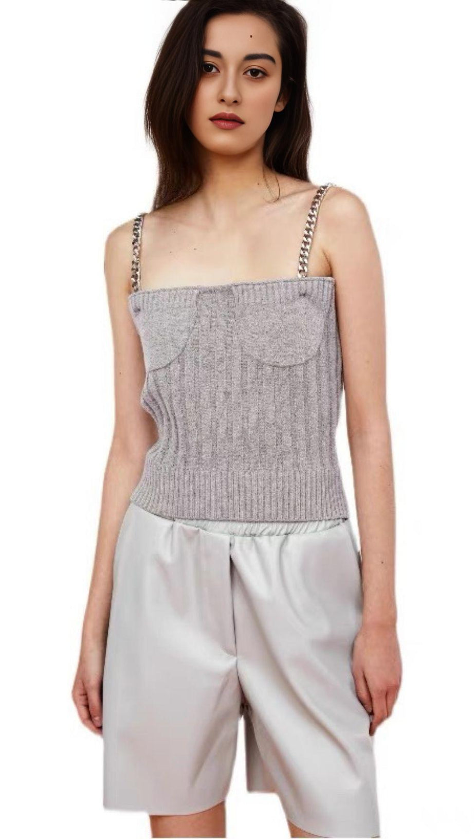 LONG SLEEVE CAMISOLE WITH METAL CHAIN.