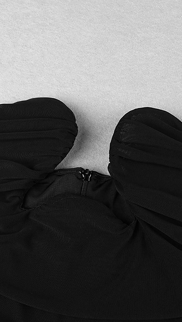 MINI ABITO ADERENTE CON RUCHES E TAGLIO NERO 