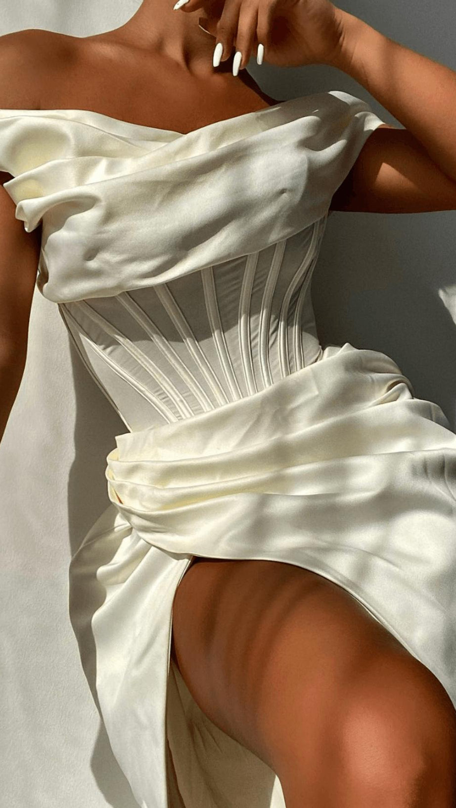 ABITO MIDI CON CORSETTO DRAPPEGGIATO AVORIO