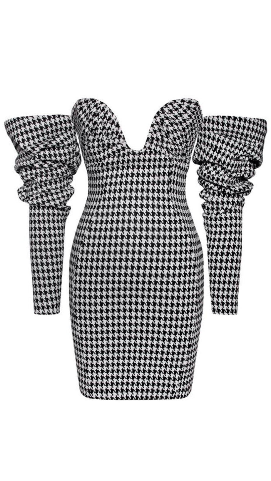 Wickelkleid mit Hahnentrittmuster und Schulterpartie