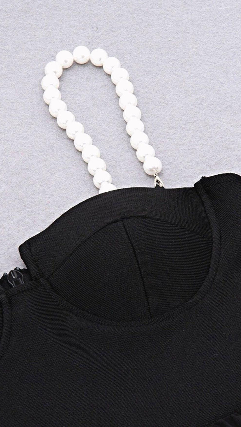 UMBRELLA HEMLINE MIDI DRESS IN BLACK