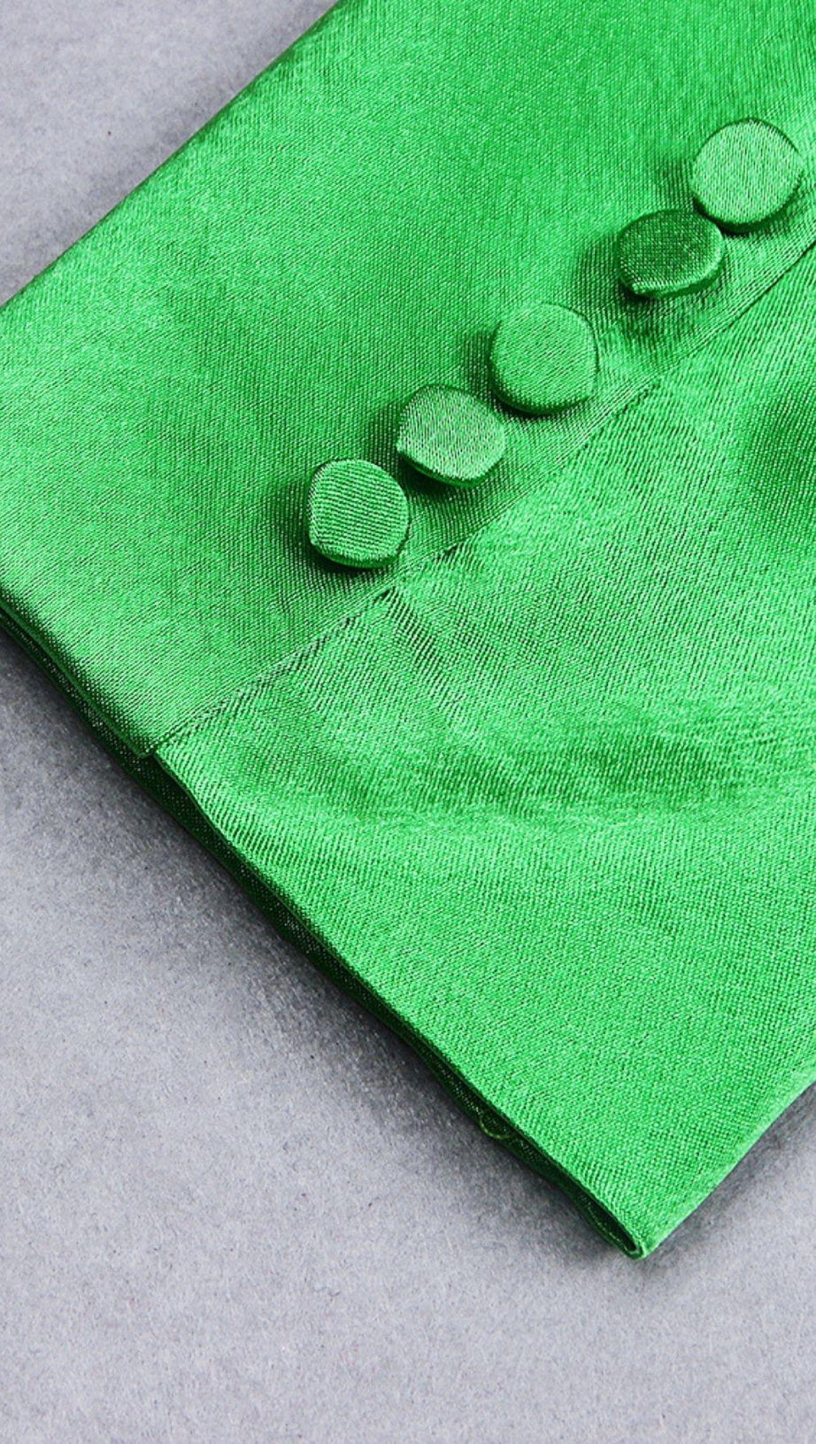 SATIN-BLAZERANZUG IN GRÜN