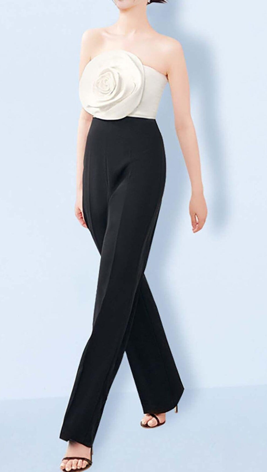 3D FLOWER STITCHING JUMPSUIT IN BLACK